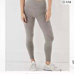 New/no tag AE The Everything Pocket Legging-Grey-M